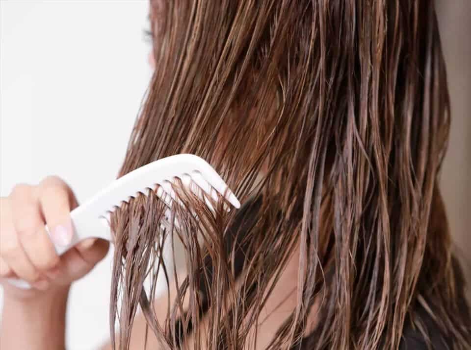 chăm sóc tóc phù hợp với khí hậu khô, ẩm