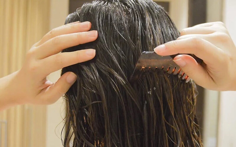 Dầu gội thông thường có nhiều nhược điểm cho tóc và da đầu 