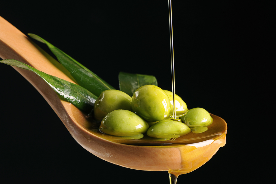 Dưỡng chất olive giúp tóc mềm mượt