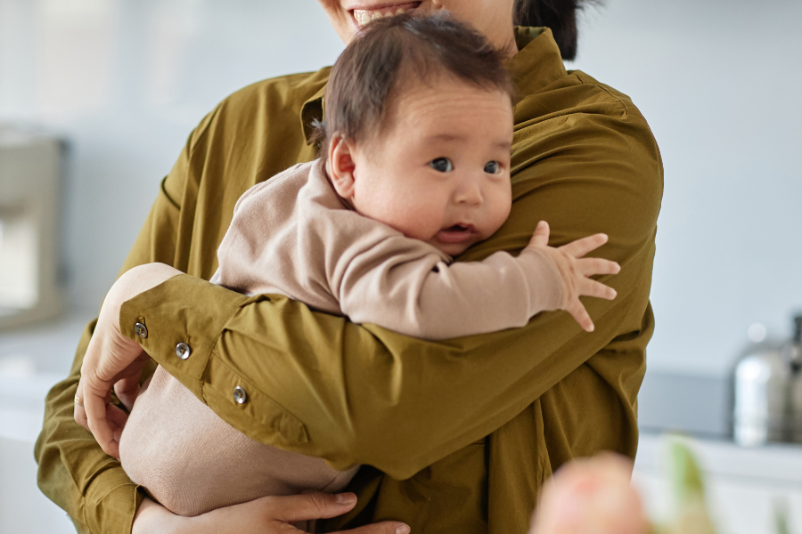 Mẹ bỉm sau sinh có thể bắt đầu từ các bài tập nhẹ nhàng trước