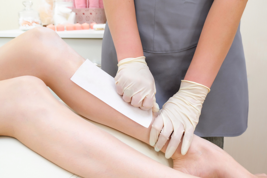 Waxing cũng là nguyên nhân khiến viêm nang chân lông hình thành