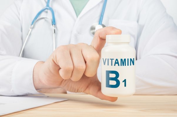 vitamin-b1-co-tac-dung-gi-voi-toc